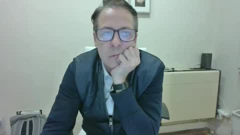 katoamad online show from April 23, 6:10 pm