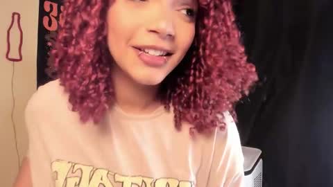 Snapshot of katrinaa_ricci chatting on December 14, 1:05 pm Katrina Ricci online show from December 14, 1:05 pm