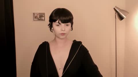 katsuro online show from November 19, 8:09 pm