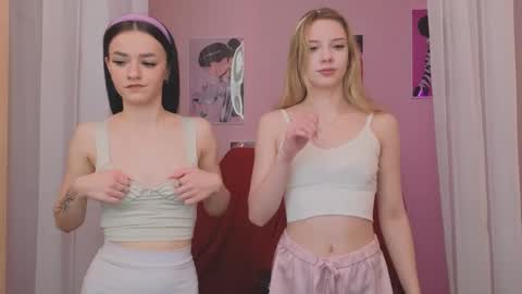 Snapshot of katt_yy chatting on February 23, 12:37 pm katt_yy online show from February 23, 12:37 pm