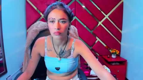 Snapshot of kattalella_luck chatting on December 18, 5:02 am kattalella luck online show from December 18, 5:02 am