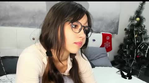 Snapshot of kattarrine_xo chatting on February 1, 8:29 am Kate online show from February 1, 8:29 am