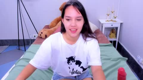 Snapshot of kattarrine_xo chatting on February 10, 12:29 pm Kate online show from February 10, 12:29 pm