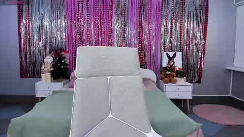 Snapshot of kattarrine_xo chatting on February 11, 10:15 am Kate online show from February 11, 10:15 am