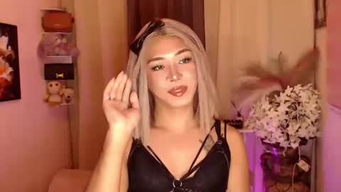 Snapshot of kattiecurrent chatting on November 2, 6:54 pm Saisy online show from November 2, 6:54 pm