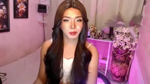 Snapshot of kattiecurrent chatting on December 13, 10:26 pm Saisy online show from December 13, 10:26 pm