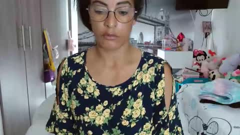 Snapshot of kattleyagray chatting on December 18, 2:06 pm KattleyaGrey online show from December 18, 2:06 pm