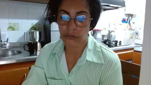 Snapshot of kattleyagray chatting on March 10, 12:15 pm KattleyaGrey online show from March 10, 12:15 pm