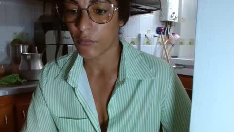 Snapshot of kattleyagray chatting on March 10, 3:20 pm KattleyaGrey online show from March 10, 3:20 pm