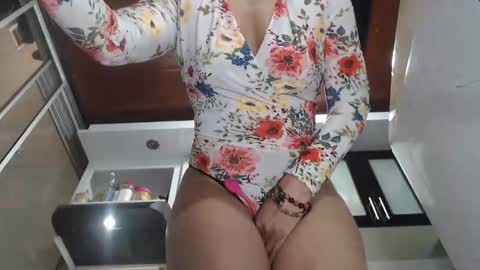 Snapshot of kattleyagray chatting on September 12, 9:04 pm KattleyaGrey online show from September 12, 9:04 pm