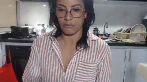 Snapshot of kattleyagray chatting on October 3, 7:00 pm KattleyaGrey online show from October 3, 7:00 pm