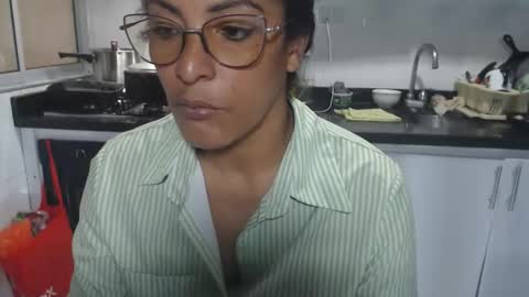 Snapshot of kattleyagray chatting on November 1, 7:38 pm KattleyaGrey online show from November 1, 7:38 pm