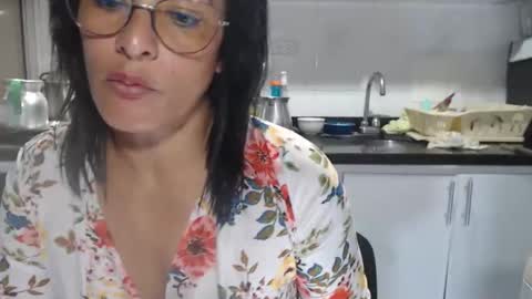 Snapshot of kattleyagray chatting on November 21, 9:57 pm KattleyaGrey online show from November 21, 9:57 pm