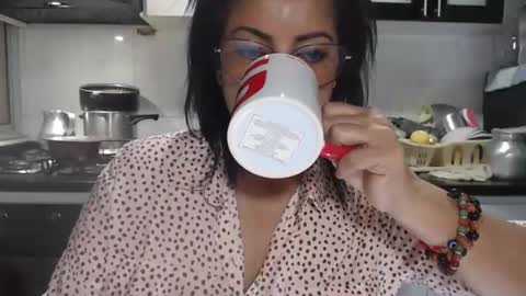 Snapshot of kattleyagray chatting on November 22, 8:08 pm KattleyaGrey online show from November 22, 8:08 pm