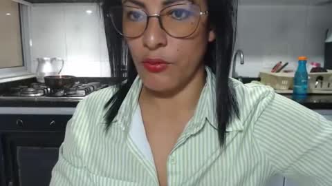 Snapshot of kattleyagray chatting on November 26, 8:54 pm KattleyaGrey online show from November 26, 8:54 pm