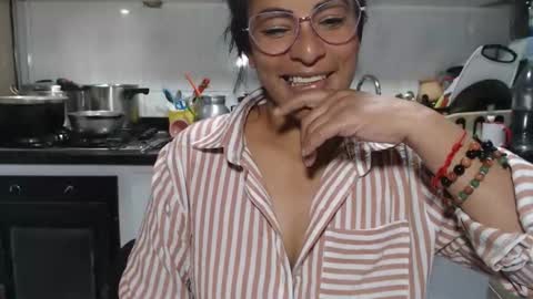 Snapshot of kattleyagray chatting on February 2, 9:46 pm KattleyaGrey online show from February 2, 9:46 pm