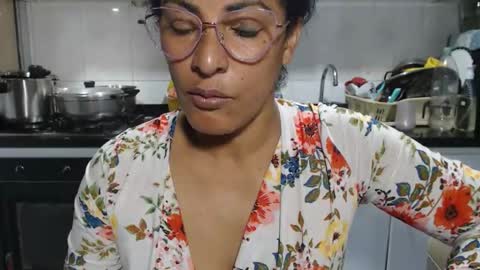 Snapshot of kattleyagray chatting on February 7, 7:17 pm KattleyaGrey online show from February 7, 7:17 pm