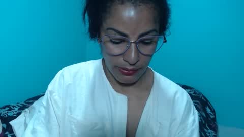 Snapshot of kattleyagray chatting on February 18, 7:10 pm KattleyaGrey online show from February 18, 7:10 pm