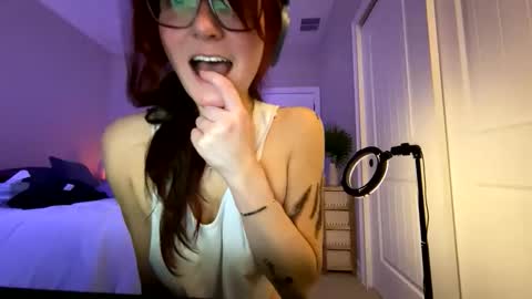 Josie live show Tuesday Wednesday and Thursday online show from November 4, 5:23 pm