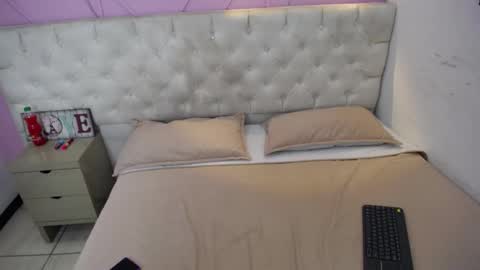 Snapshot of katty_kiss_ chatting on February 11, 3:33 am Katty Kiss online show from February 11, 3:33 am