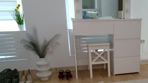 Katty Perry online show from March 4, 3:18 pm