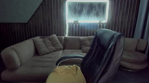 Katty online show from December 18, 6:14 pm