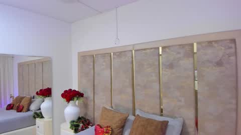 Snapshot of kattyarogers chatting on December 20, 7:32 pm KattyaRogers online show from December 20, 7:32 pm