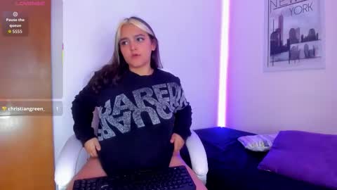 Snapshot of katy_giil chatting on November 20, 9:14 pm Katy online show from November 20, 9:14 pm