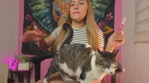 Snapshot of katy_simpsons chatting on June 22, 3:25 am katy simpsons online show from June 22, 3:25 am