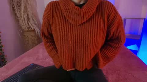 Snapshot of katy_van chatting on October 17, 9:17 pm Katy Van online show from October 17, 9:17 pm