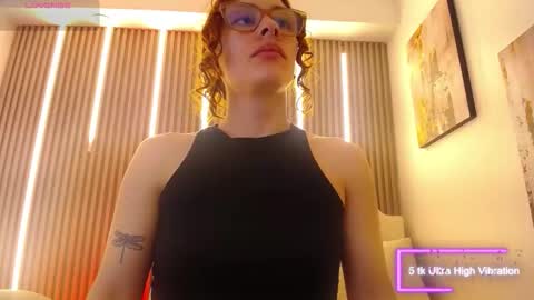 Snapshot of katy_van chatting on February 25, 8:51 pm Katy Van online show from February 25, 8:51 pm