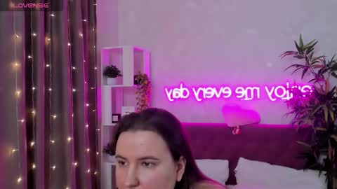 Kate online show from March 25, 5:57 am