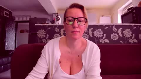 Katy online show from March 24, 6:18 am