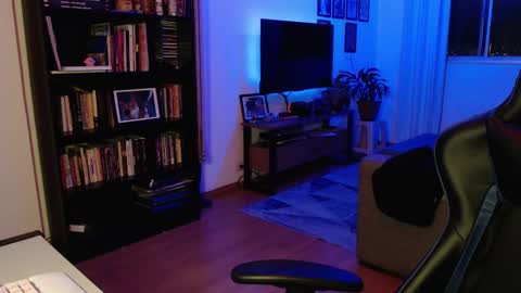 Snapshot of kausaustralys chatting on November 3, 2:57 am Nico M online show from November 3, 2:57 am