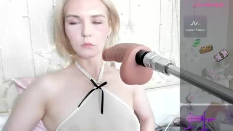 Snapshot of kaya_devis chatting on June 11, 4:54 am KAYA online show from June 11, 4:54 am