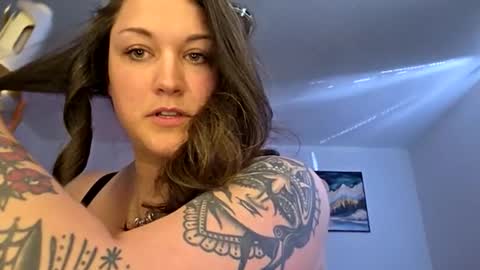 kaydelore2026 online show from May 15, 6:37 pm