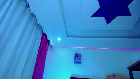 Snapshot of kayla_sexx chatting on May 4, 12:17 am kayla_sexx online show from May 4, 12:17 am