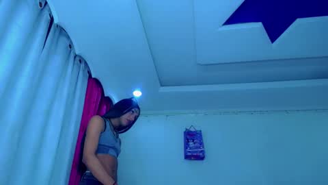Snapshot of kayla_sexx chatting on May 8, 10:59 pm kayla_sexx online show from May 8, 10:59 pm