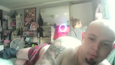 M and K online show from April 2, 5:32 pm