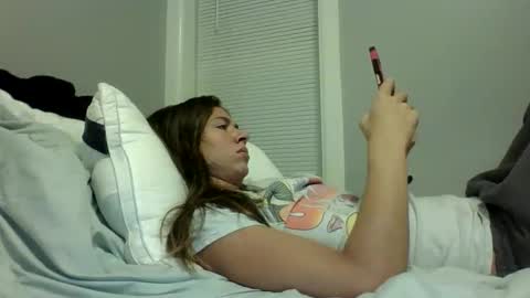 Snapshot of kaylaelizabeth97 chatting on December 3, 11:58 pm kaylaelizabeth97 online show from December 3, 11:58 pm