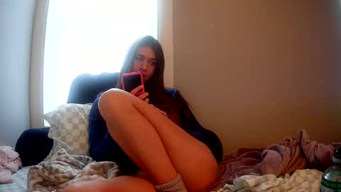 Snapshot of kaylaelizabeth97 chatting on February 20, 7:14 pm kaylaelizabeth97 online show from February 20, 7:14 pm