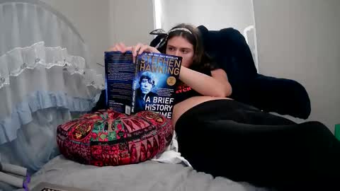 kaylaelizabeth97 online show from May 18, 6:58 pm