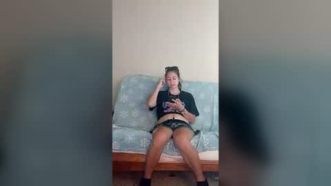 kaylaelizabeth97 online show from July 23, 7:45 pm