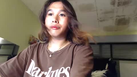 Snapshot of kaylahotieee chatting on February 4, 10:10 am kaylalattey123 online show from February 4, 10:10 am