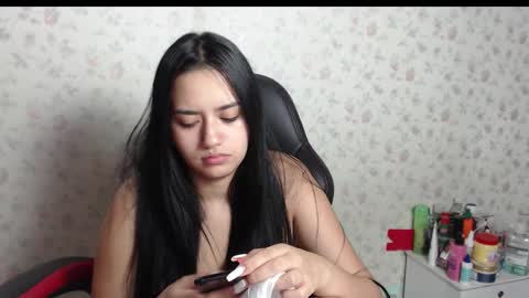 Snapshot of kaylak18x chatting on September 23, 7:11 am Kayla online show from September 23, 7:11 am