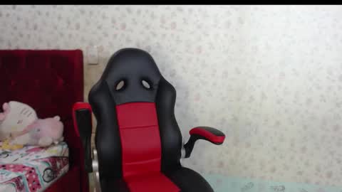 Snapshot of kaylak18x chatting on October 13, 1:49 am Kayla online show from October 13, 1:49 am