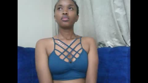 Snapshot of kaylar005 chatting on November 21, 6:50 pm kaylar online show from November 21, 6:50 pm