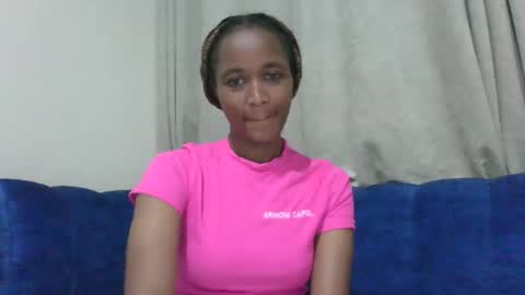 Snapshot of kaylar005 chatting on December 19, 3:13 am kaylar online show from December 19, 3:13 am