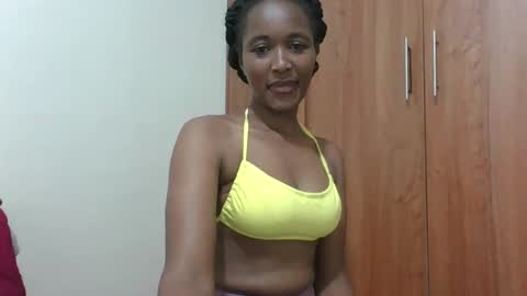 kaylar online show from April 5, 7:49 am