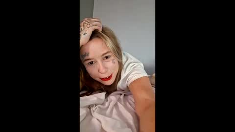 Snapshot of kaylaromero676 chatting on December 4, 7:22 pm kaylaromero676 online show from December 4, 7:22 pm